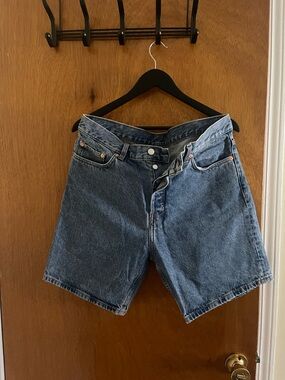 Weekday Classic Men's Denim Shorts in Dark Blue, size 31